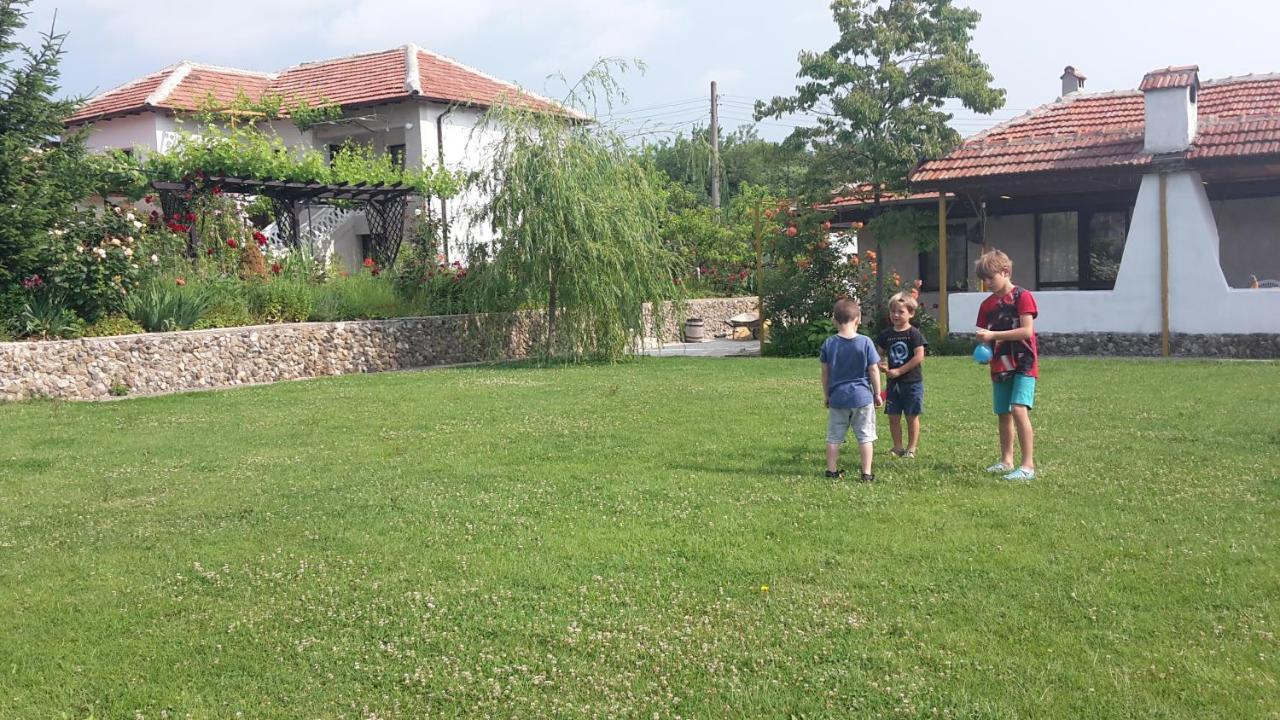 Family Hotel Belvedere Dŭlgopol Exteriér fotografie